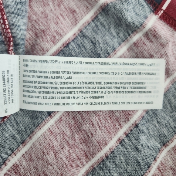 Hollister Striped Tee. Size Large. New. - Picture 6 of 8